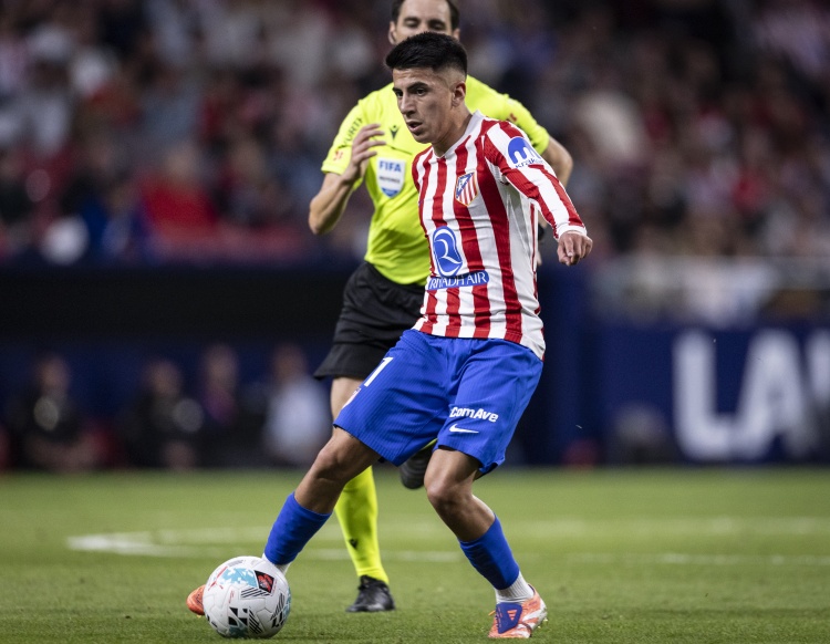 开云体育平台-阿尔马达澄清转会传闻：我专注于为马竞效力，将继续留在球队