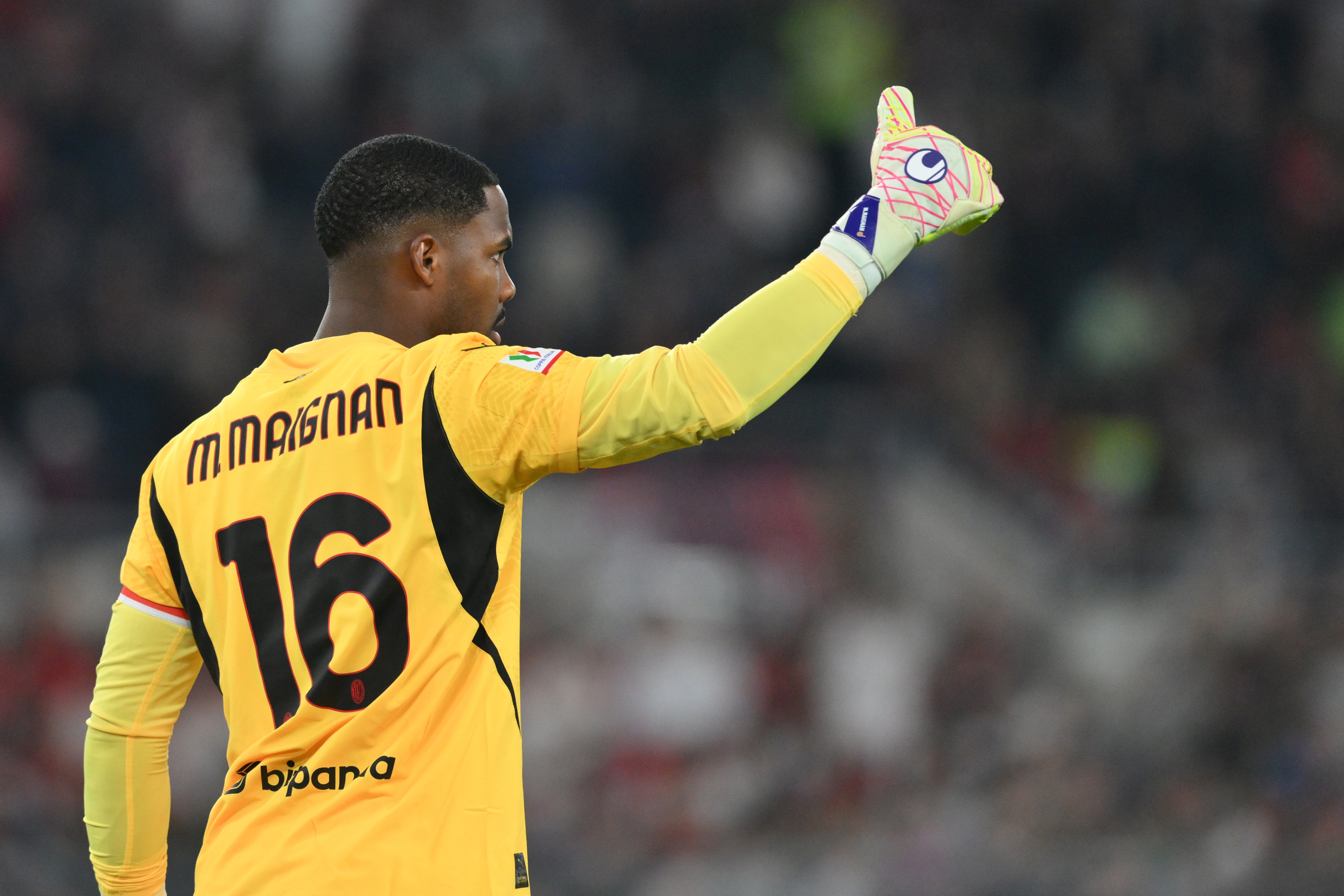 开云体育平台-米体：迈尼昂在塔雷和阿莱格里等人努力下回心转意，现在接近续约