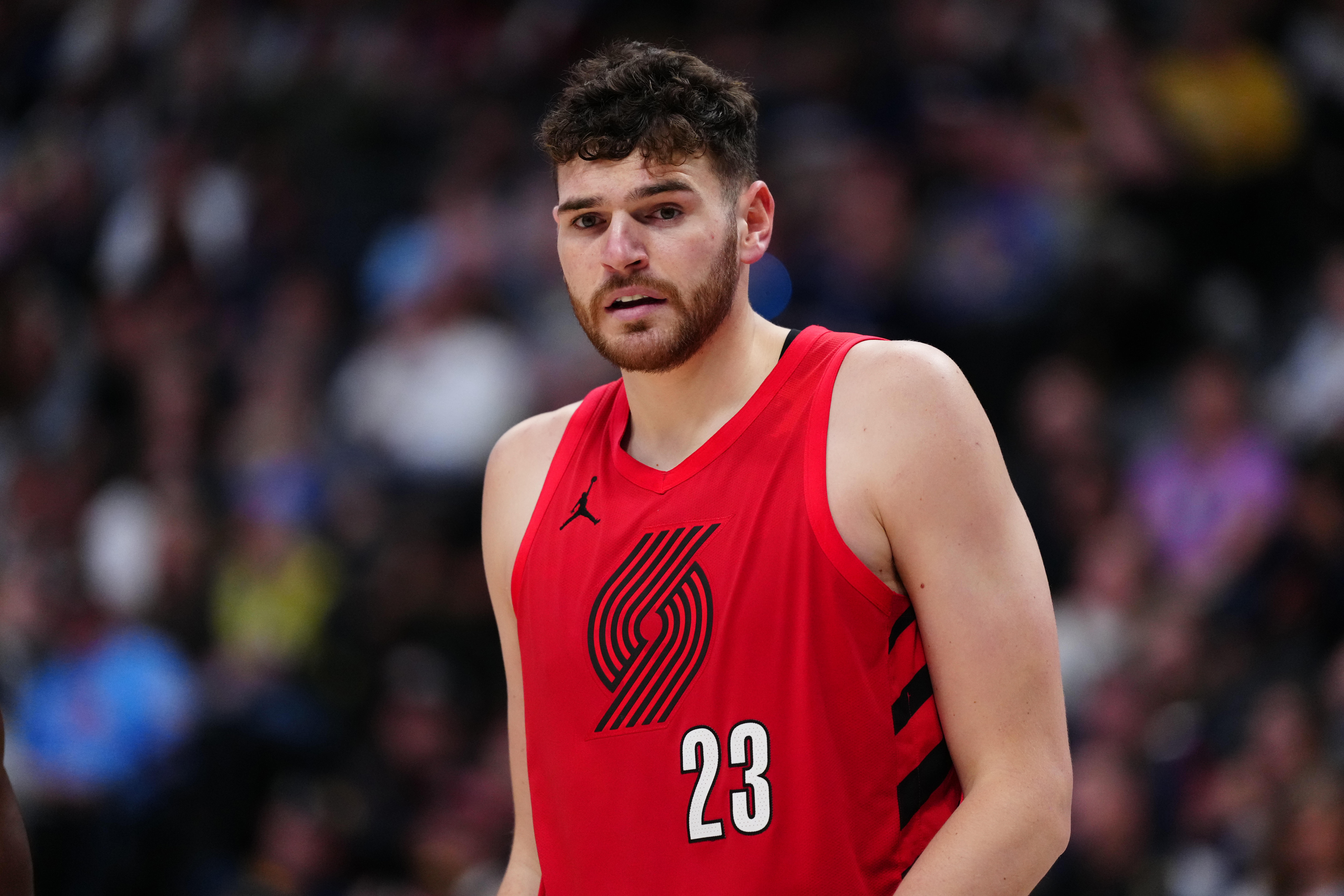 开云娱乐中心-生涯第二年！克林根场均12.1分11.6篮板 进攻篮板联盟第一